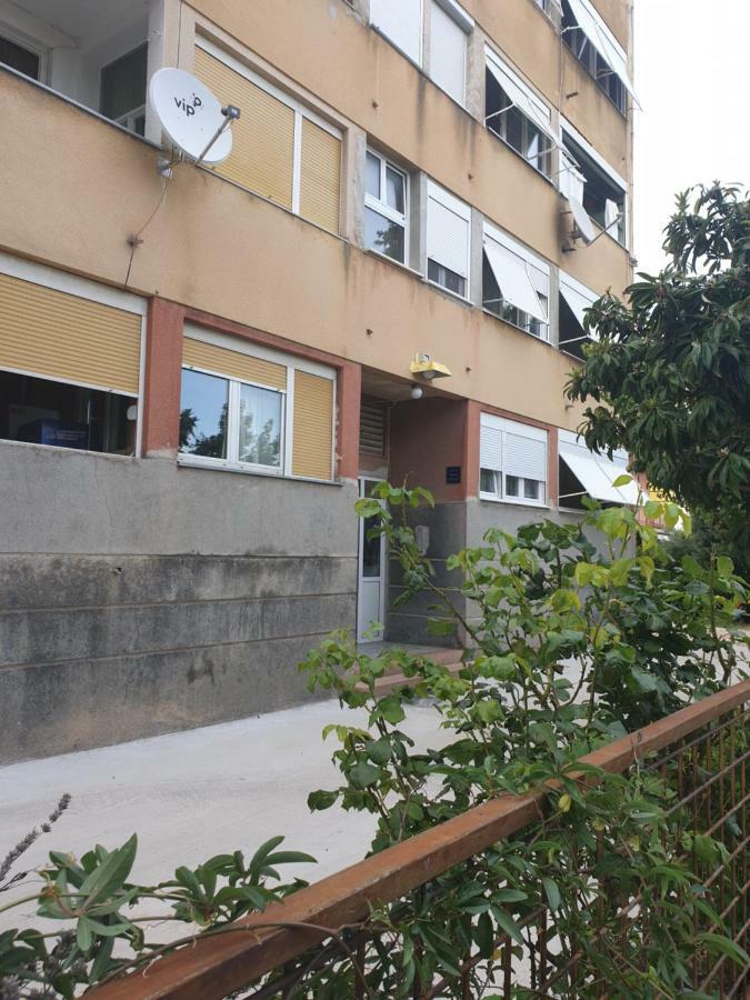 Apartment Lana Kastel Stari Kaštela Exterior foto